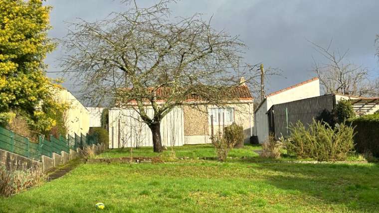 Maison de Plain-pied. Bouguenais Bourg