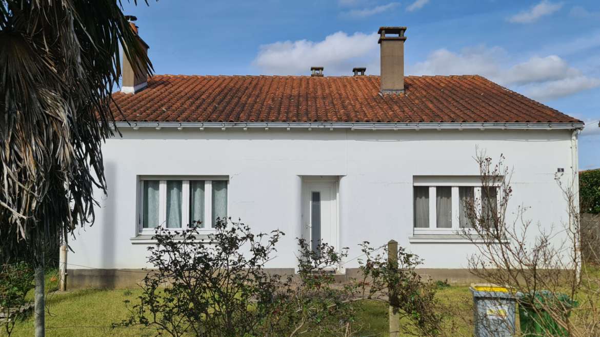 Maison Les Sorinieres 4 pièces, 3 chambres –  88.85 m2 habitables, 215 m2 au sol