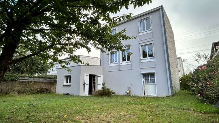 Maison Reze 5 pièce(s) et grands garages