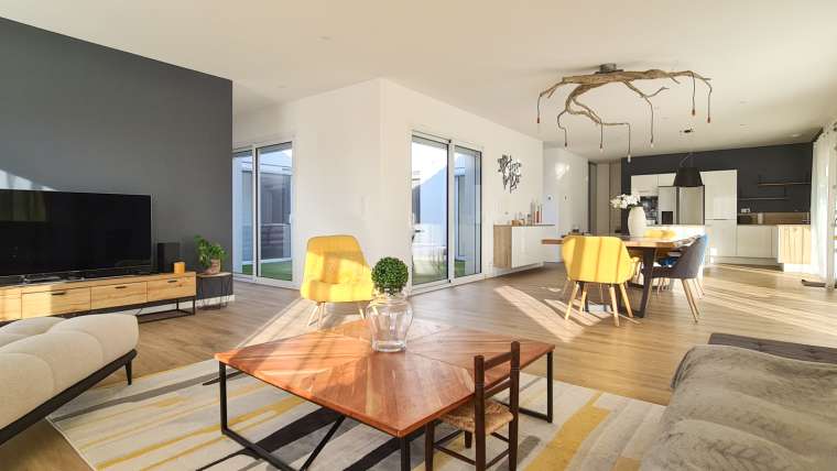 Maison Les Sorinieres, 177 m2, 5 chambres, patio central