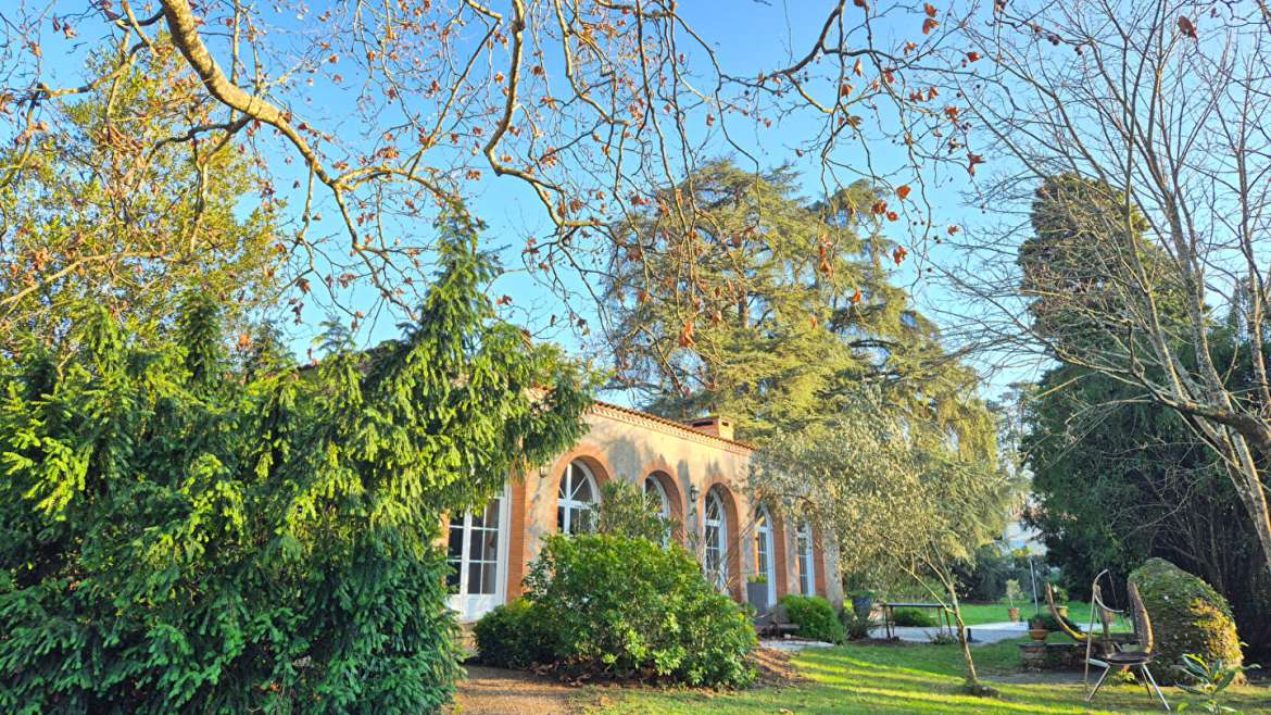 Ancienne Orangerie dans un Parc Arboré ? Basse-Goulaine