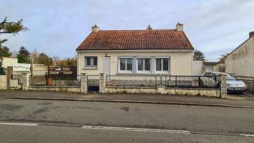 Maison Rezé 3 pièces, grenier aménageable, garage, atelier et dépendances