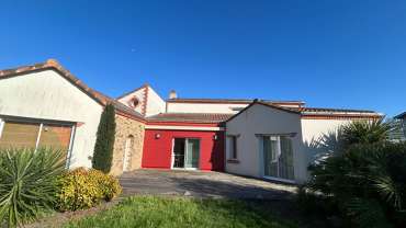 Maison de village de caractère ? 220 m² sur un terrain de 2137 m²