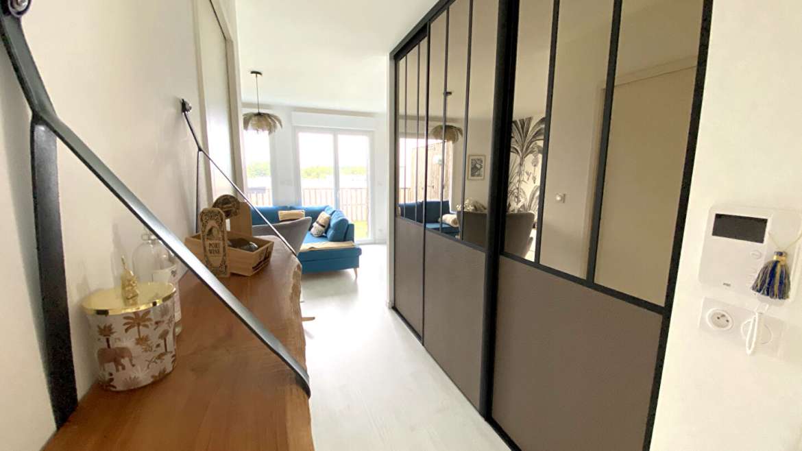 Appartement T3 Les Sorinieres avec terrasse et parking