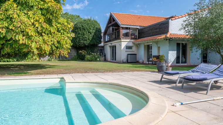 Maison Saint Sebastien Sur Loire 11 pièce(s) 300 m2