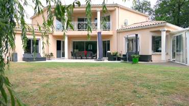 Propriété de 196 m2 – 4 Chambres – Piscine – Les Sorinieres