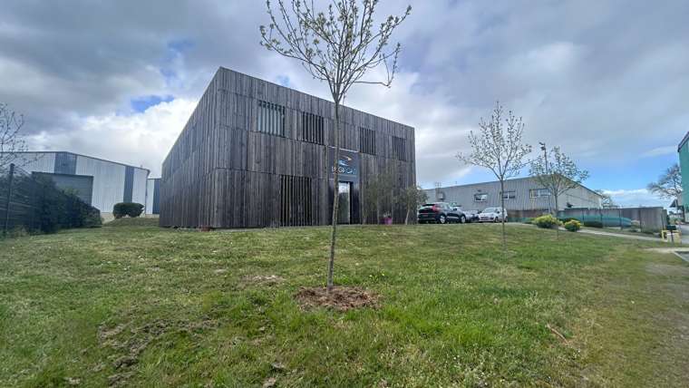 Local d&rsquo;activité La Chevroliere 11 pièce(s) 500 m2