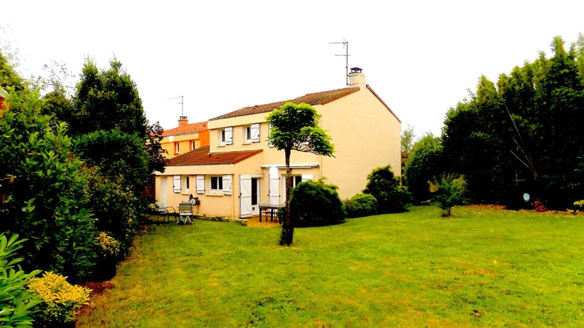 Maison Bouguenais 4 pièce(s) 114 m2