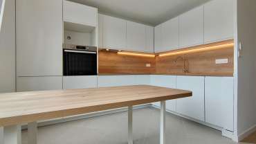 Maison rénovée, proche commerces, 4 chambres